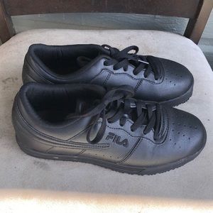 Fila Non Slick Worn 1 time. Women 7
